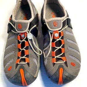 Teva Mens Hiking Shoes 8 water hybrid